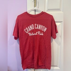 Red Grand Canyon t-shirt with embroidered letters (M)